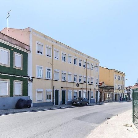 Vita Portucale ! Bright Campo Ourique W/ Terrace Lisboa Exterior foto